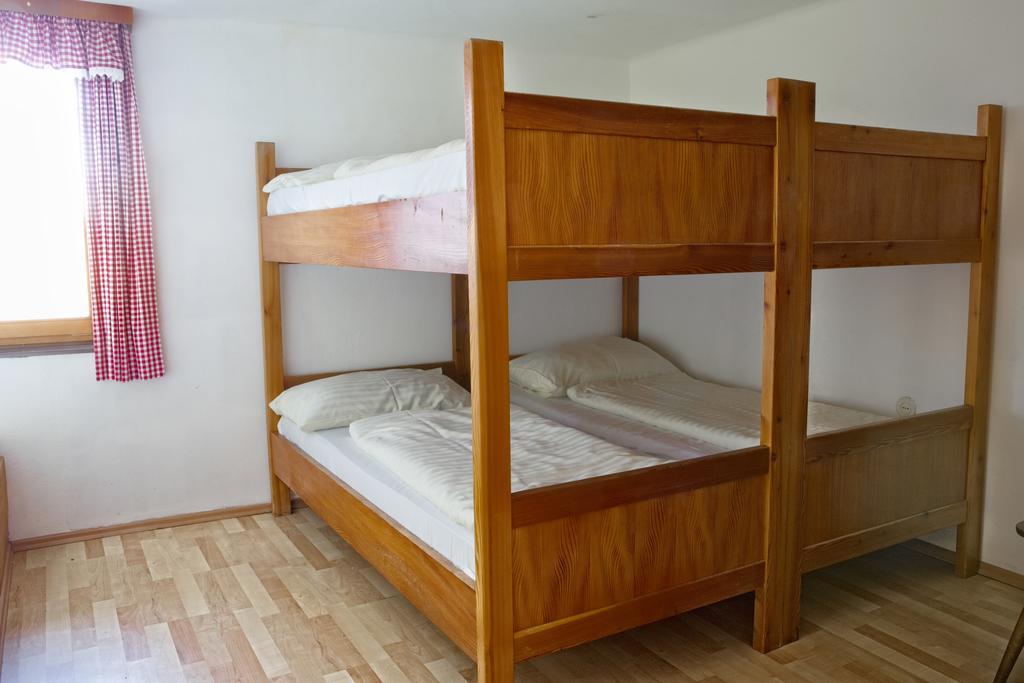 Altes Almhaus Hotell Maria Lankowitz Rum bild